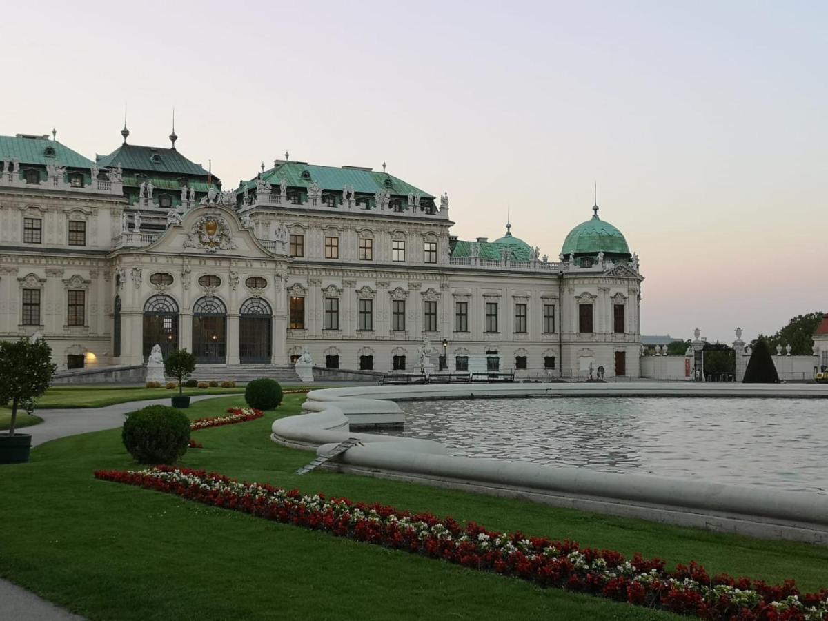 Ferienwohnung Am Hauptbahnhof Wien Exteriör bild